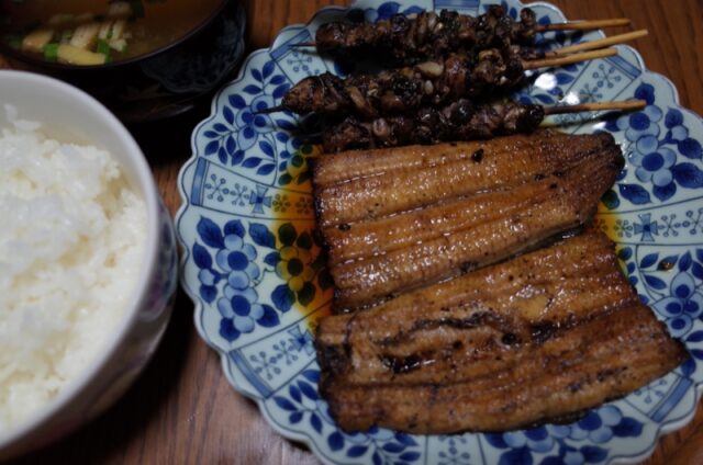 夏バテにうなぎの蒲焼と肝焼き