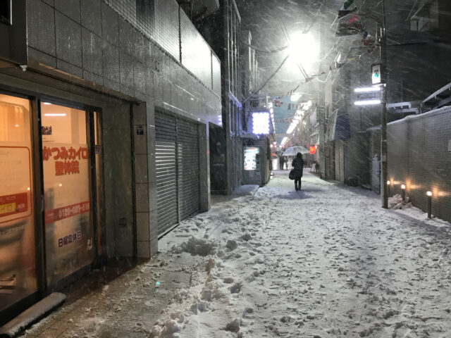 雨、雪の日は長靴が頭痛予防になる